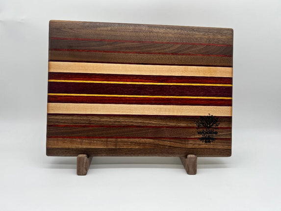 Small edge grain cutting board