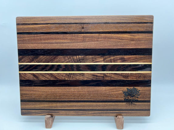 Small edge grain cutting board