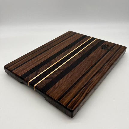 Small edge grain cutting board