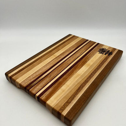 Small edge grain cutting board