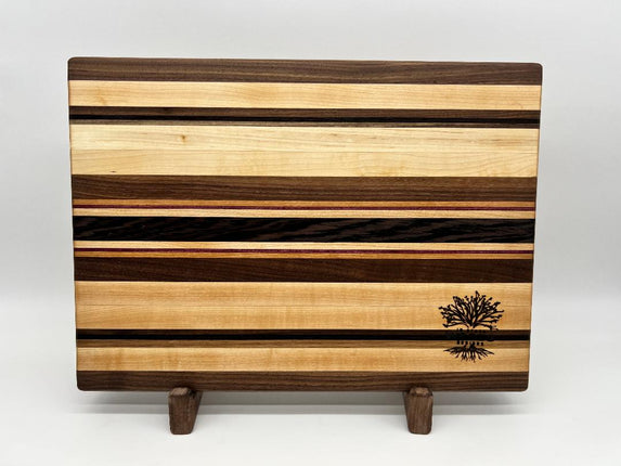 Small edge grain cutting board