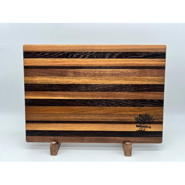 Small edge grain cutting board