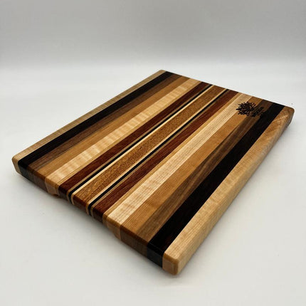 Small edge grain cutting board