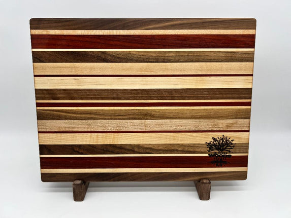 Small edge grain cutting board